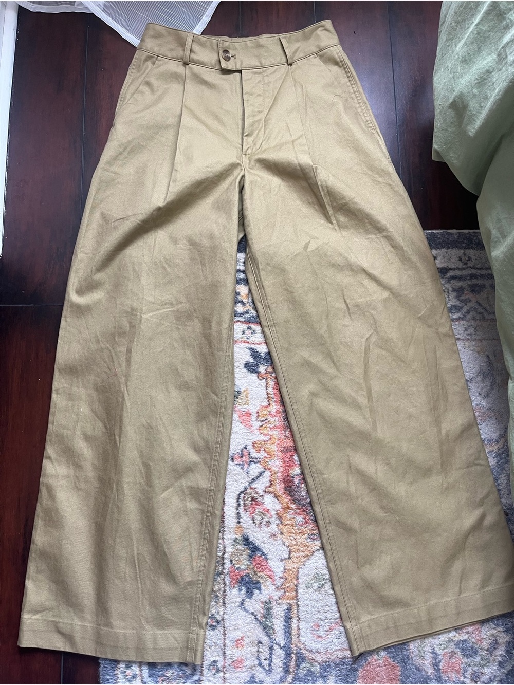 Women’s Wide-Leg Chino Pants in Khaki